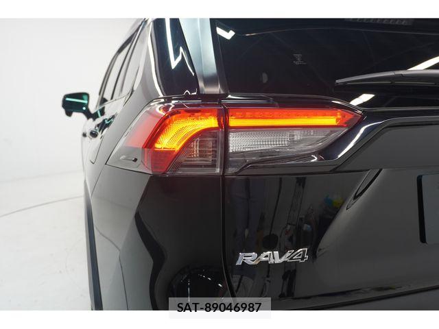 Toyota RAV4 2019-07 8337593-28