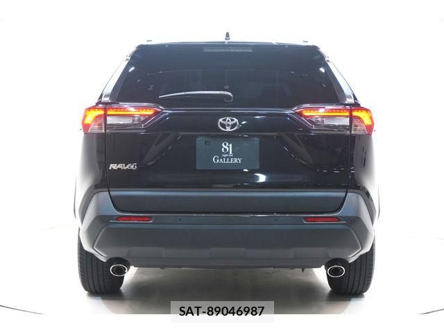 Toyota RAV4 2019-07 8337593-6