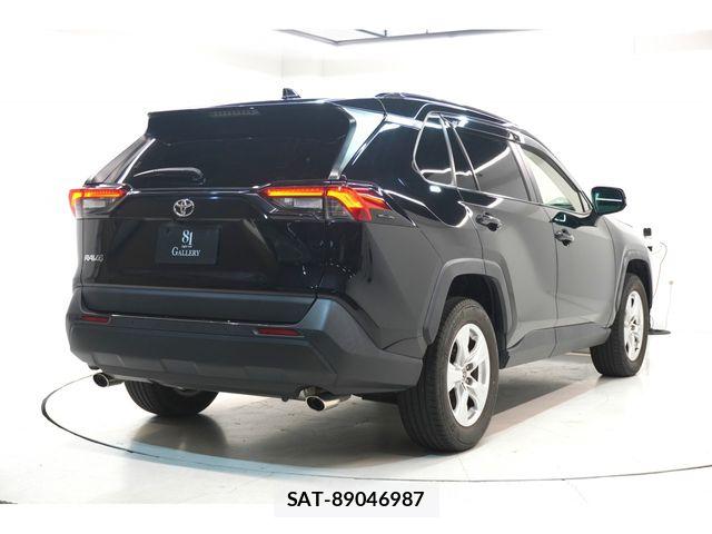 Toyota RAV4 2019-07 8337593-7