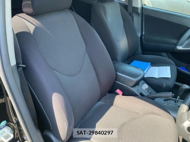 Toyota RAV4 2007-04 8563363-9