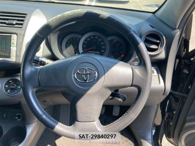 Toyota RAV4 2007-04 8563363-12