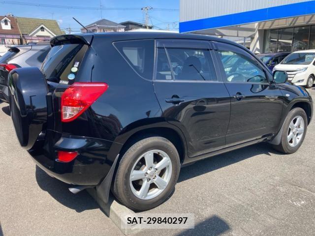 Toyota RAV4 2007-04 8563363-6
