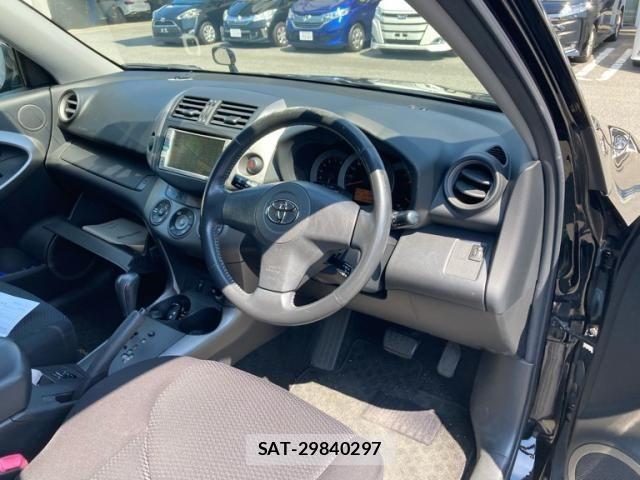 Toyota RAV4 2007-04 8563363-8