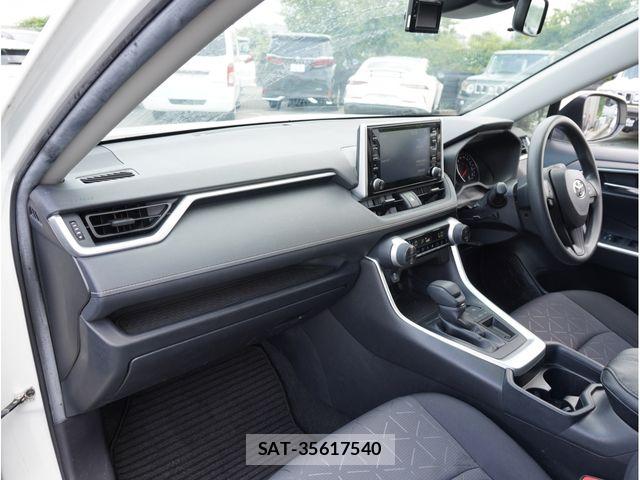 Toyota RAV4 2021-05 8628614-11