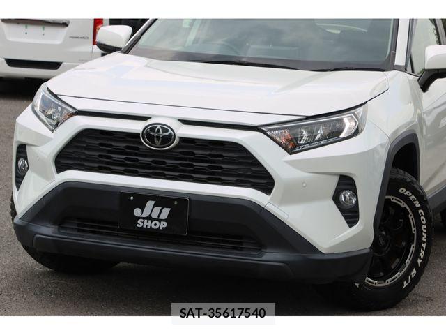 Toyota RAV4 2021-05 8628614-1
