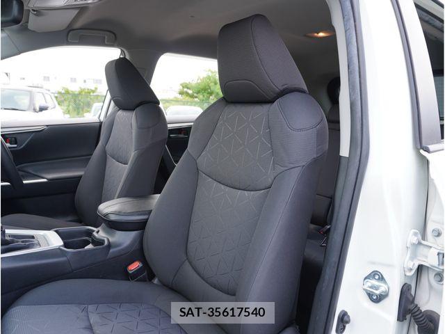 Toyota RAV4 2021-05 8628614-28