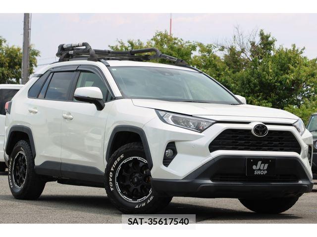 Toyota RAV4 2021-05 8628614-2
