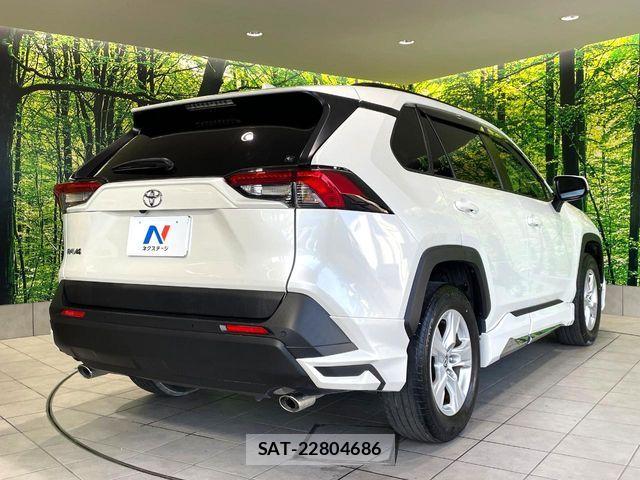 Toyota RAV4 2021-04 8661229-16