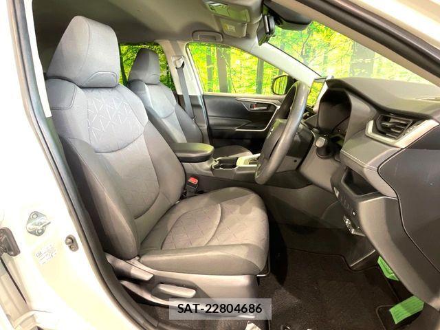 Toyota RAV4 2021-04 8661229-7