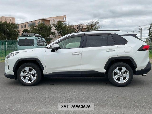 Toyota RAV4 2020-07 8686415-15