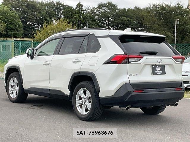 Toyota RAV4 2020-07 8686415-17