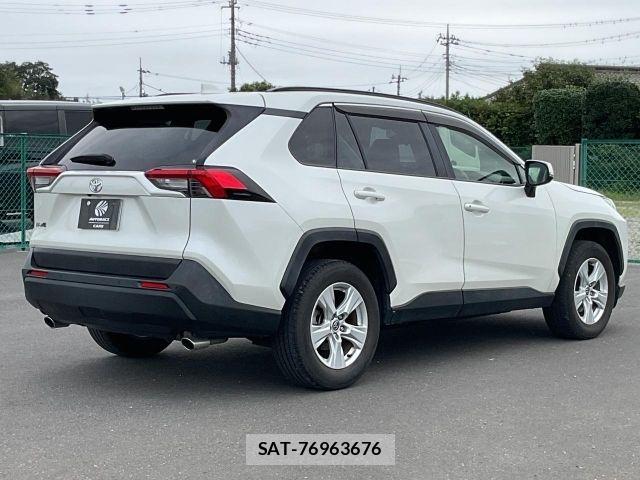 Toyota RAV4 2020-07 8686415-2