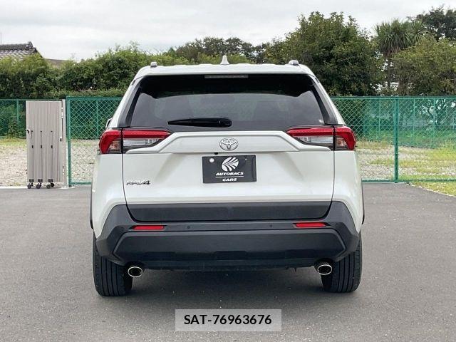 Toyota RAV4 2020-07 8686415-4