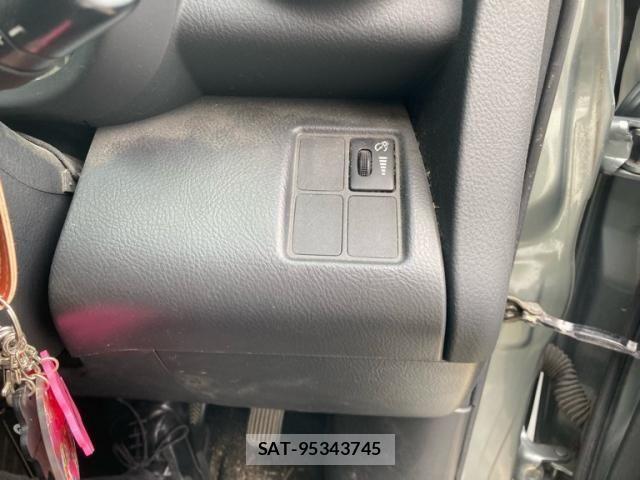 Toyota RAV4 2006-02 8745474-13