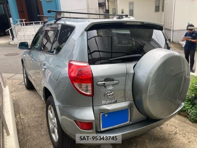 Toyota RAV4 2006-02 8745474-1