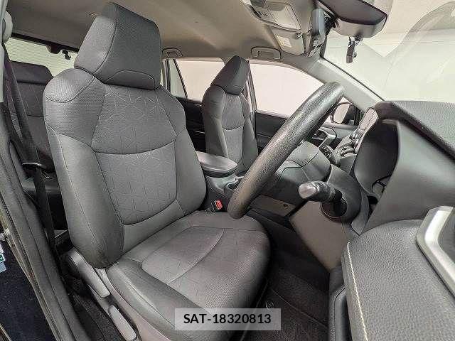 Toyota RAV4 2021-11 8797290-10