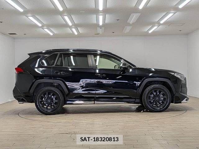 Toyota RAV4 2021-11 8797290-17