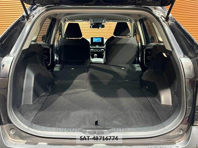 Toyota RAV4 2021-05 8797293-12