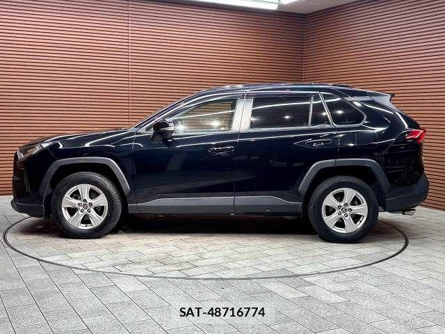 Toyota RAV4 2021-05 8797293-17