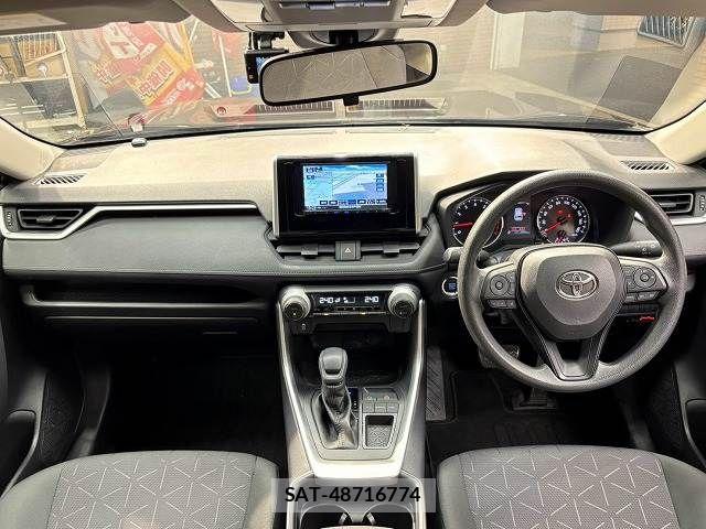 Toyota RAV4 2021-05 8797293-1