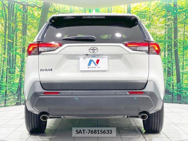 Toyota RAV4 2022-02 8849984-14
