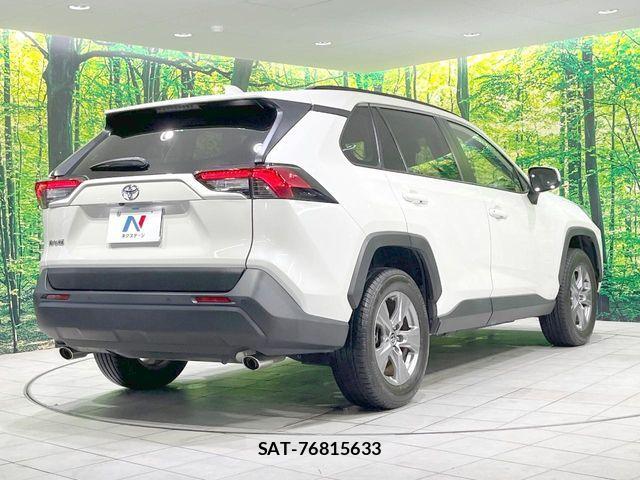 Toyota RAV4 2022-02 8849984-16