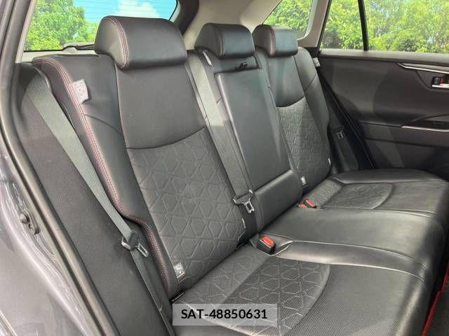 Toyota RAV4 2021-04 731549-9