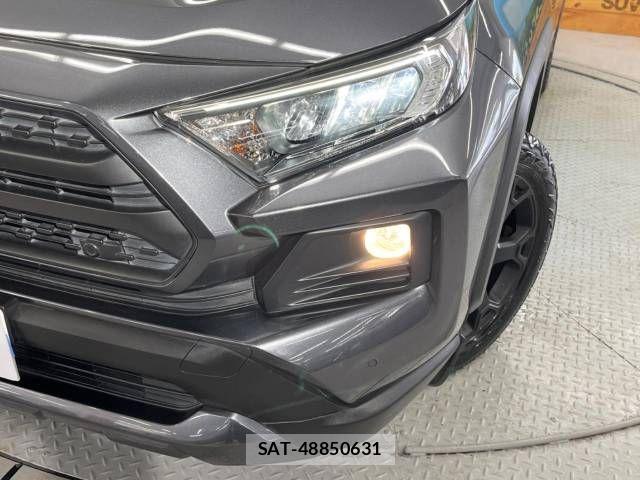Toyota RAV4 2021-04 731549-12