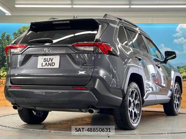 Toyota RAV4 2021-04 731549-17
