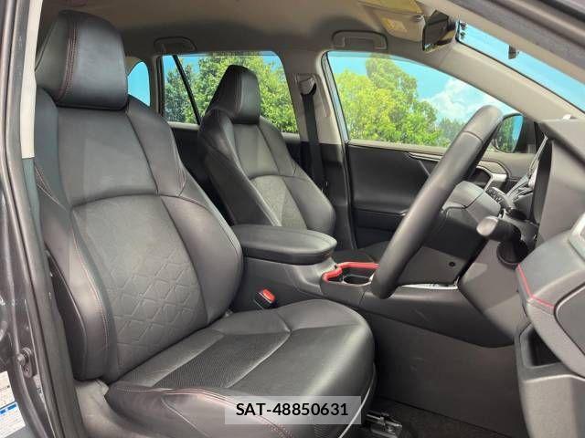 Toyota RAV4 2021-04 731549-8