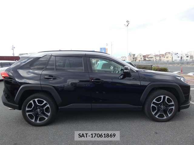 Toyota RAV4 2021-01 735807-4