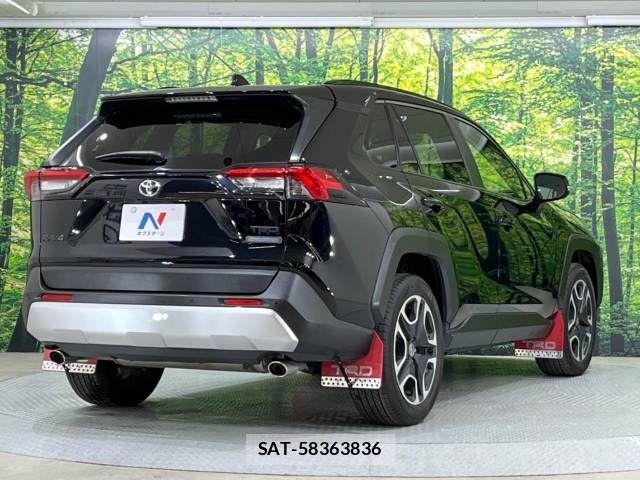 Toyota RAV4 2020-06 815338-16