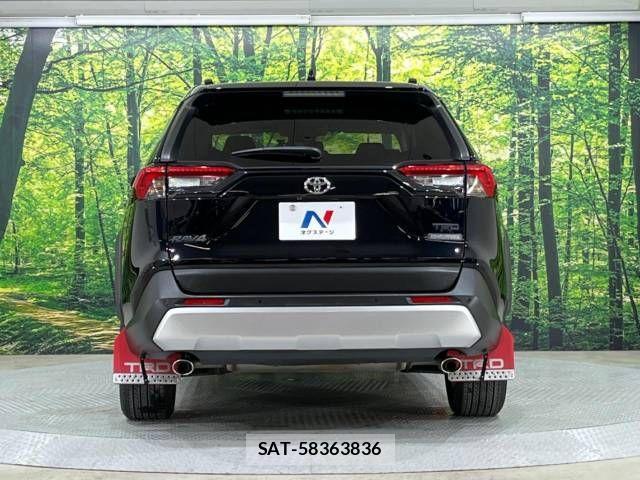 Toyota RAV4 2020-06 815338-17