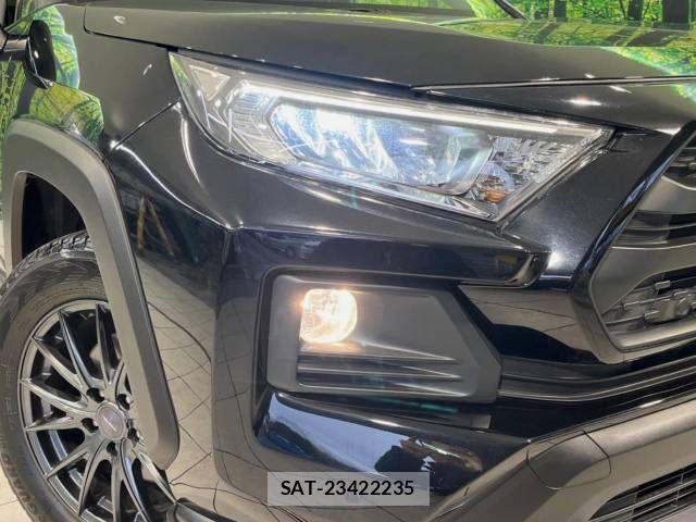 Toyota RAV4 2021-08 868068-12
