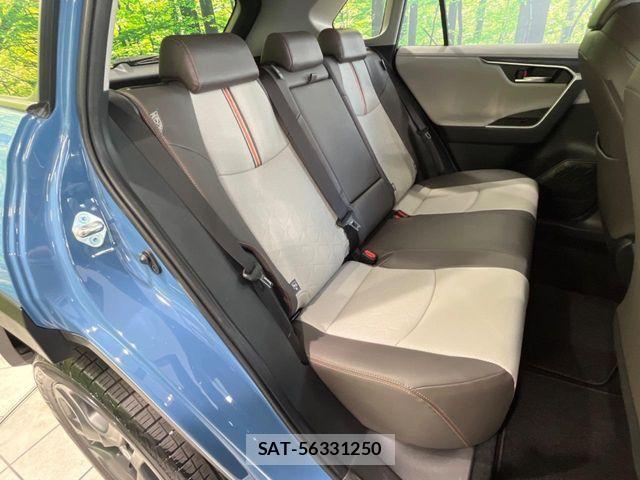 Toyota RAV4 2023-06 1213168-8