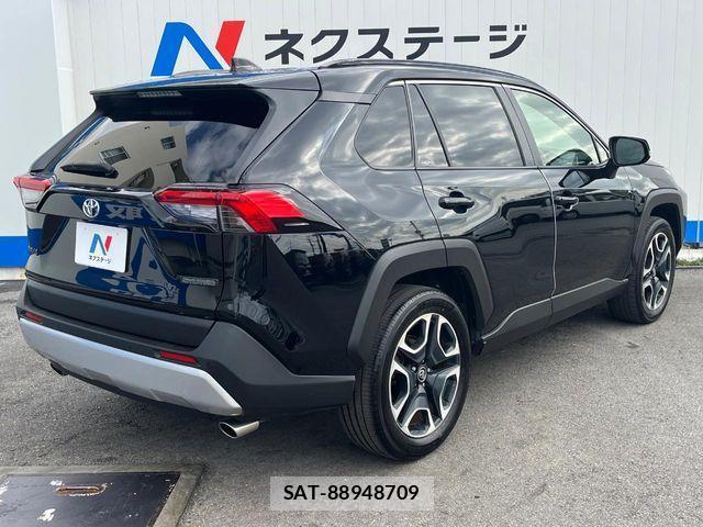 Toyota RAV4 2019-05 3384903-17