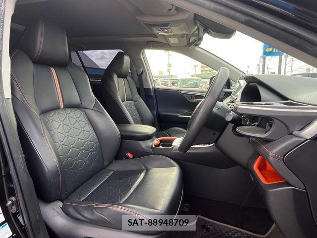 Toyota RAV4 2019-05 3384903-8