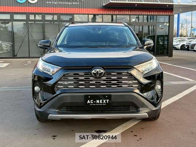 Toyota RAV4 2019-04 3384955-12