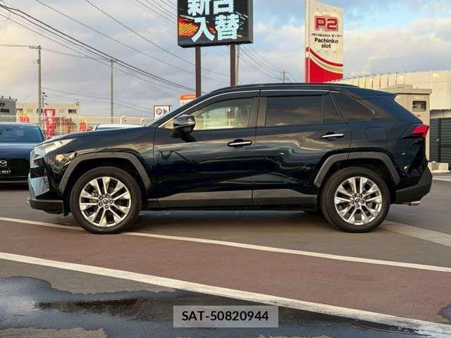 Toyota RAV4 2019-04 3384955-13