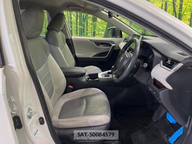 Toyota RAV4 2019-07 3909357-9
