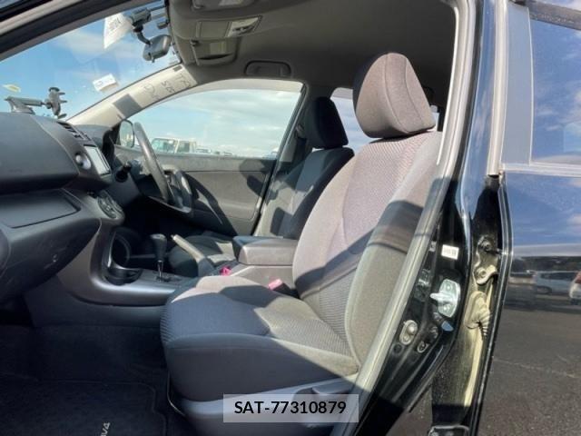 Toyota RAV4 2015-04 4640671-14