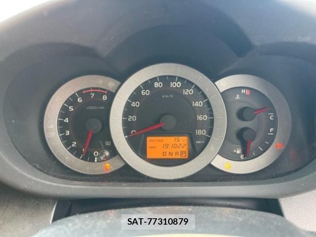 Toyota RAV4 2015-04 4640671-21