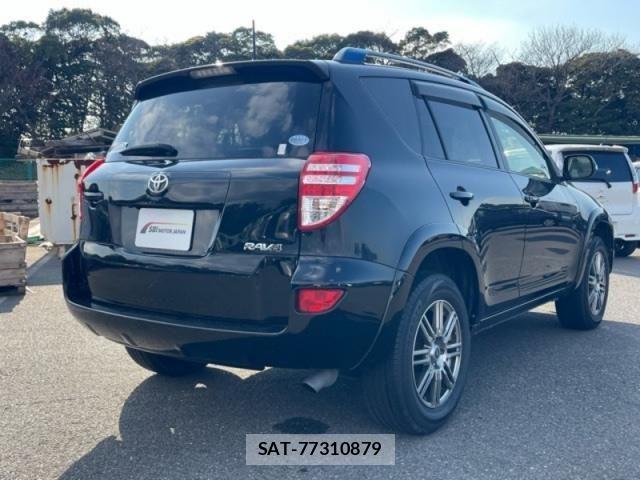 Toyota RAV4 2015-04 4640671-5