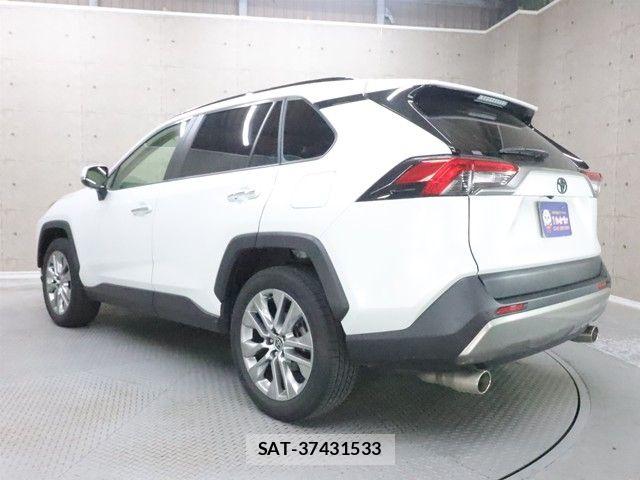 Toyota RAV4 2023-03 4979641-12