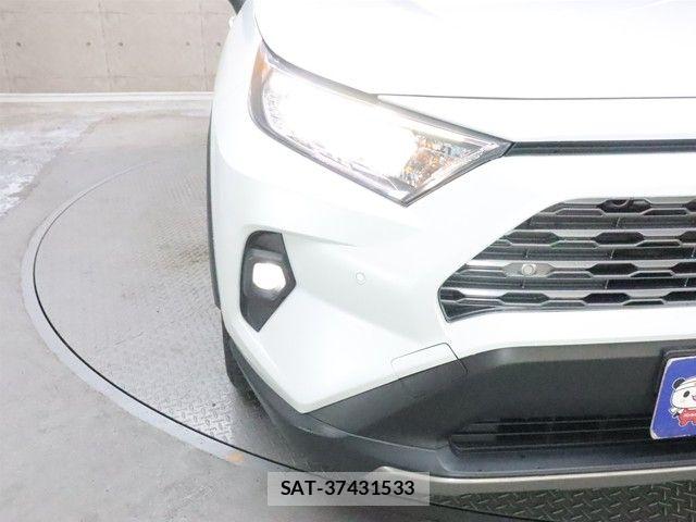 Toyota RAV4 2023-03 4979641-14