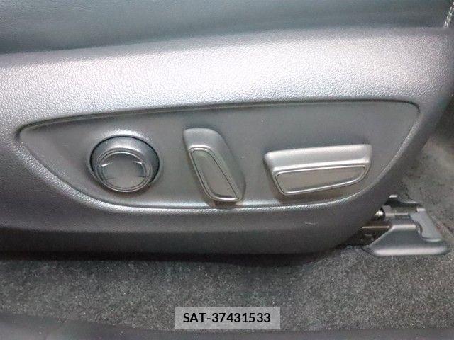 Toyota RAV4 2023-03 4979641-20