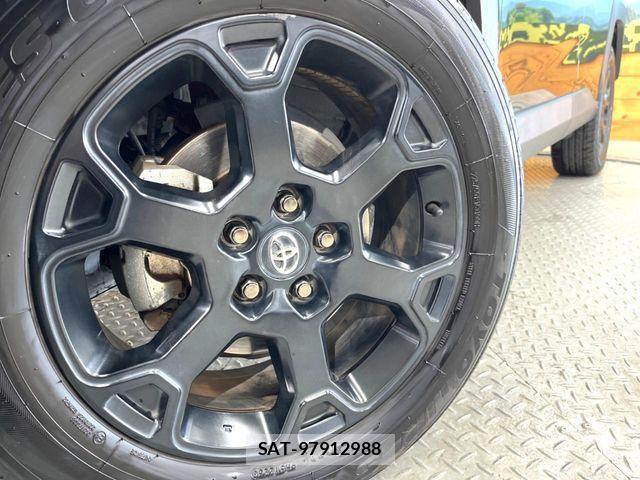 Toyota RAV4 2021-04 4979678-11