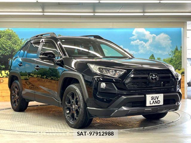 Toyota RAV4 2021-04 4979678-14