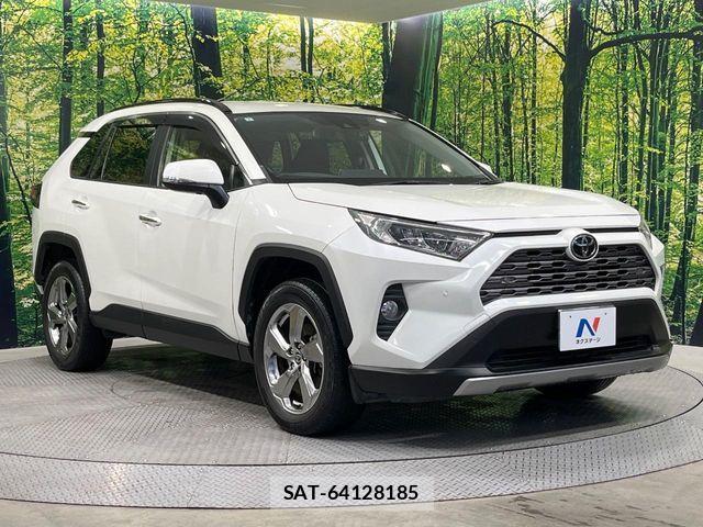 Toyota RAV4 2021-07 5876770-15
