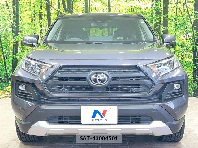 Toyota RAV4 2023-05 5876663-13